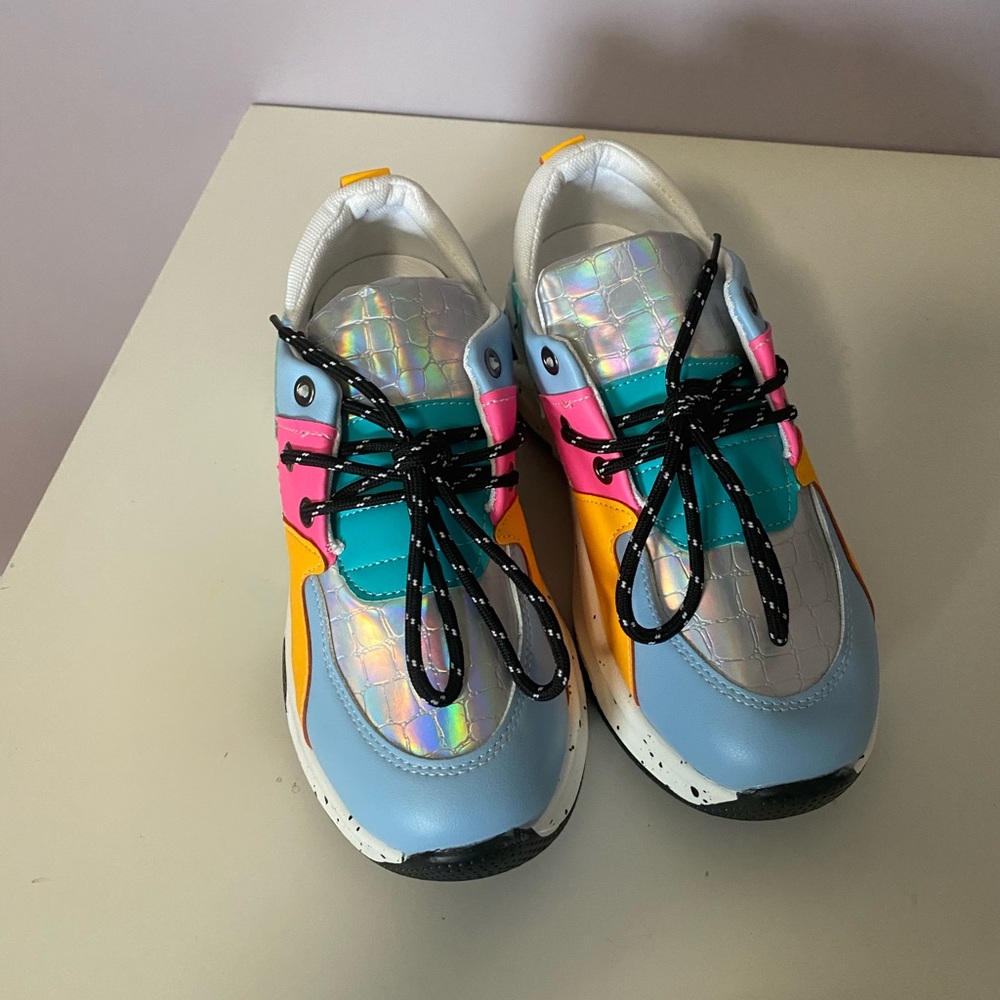 Sneakers
